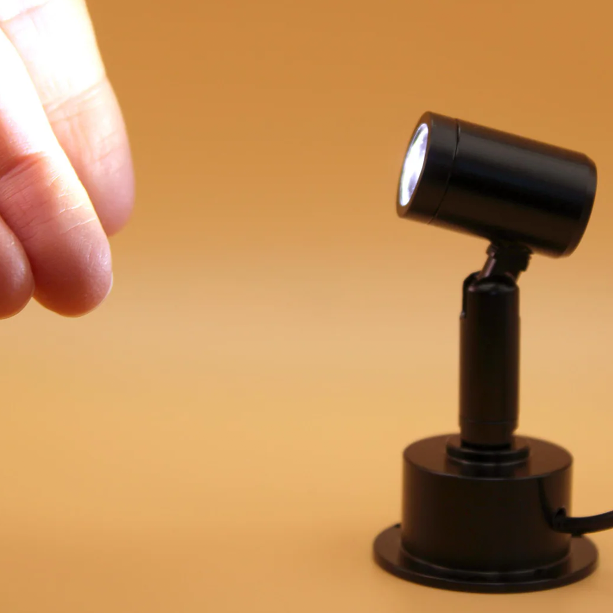 Adjustable USB Powered Mini LED Spotlight, Directional Focus Lighting For Miniature Scenes And Collectible Displays Light